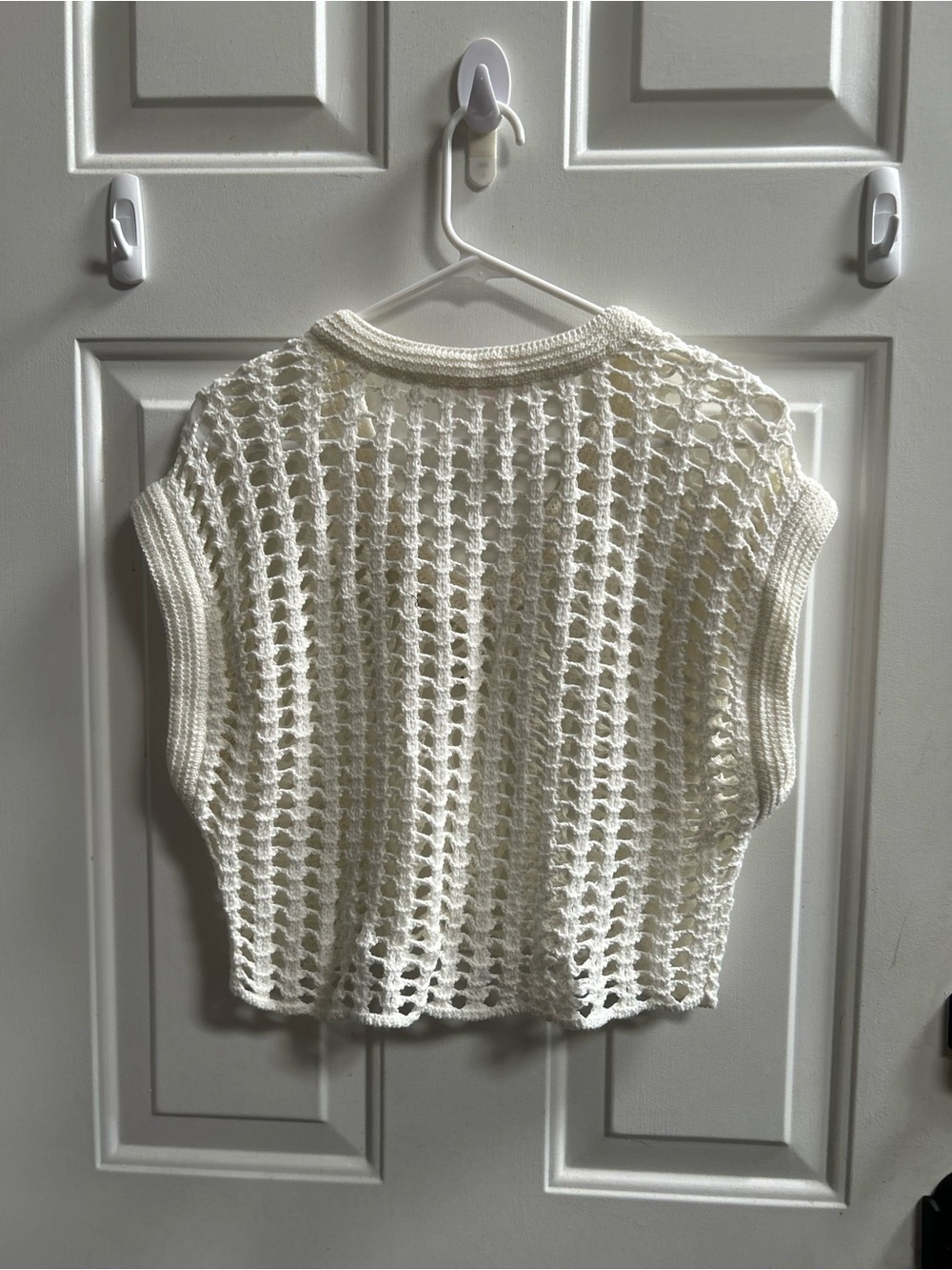 Cream Crochet Knit V-Neck Cropped Sweater Vest Sz M - Picture 11 of 13